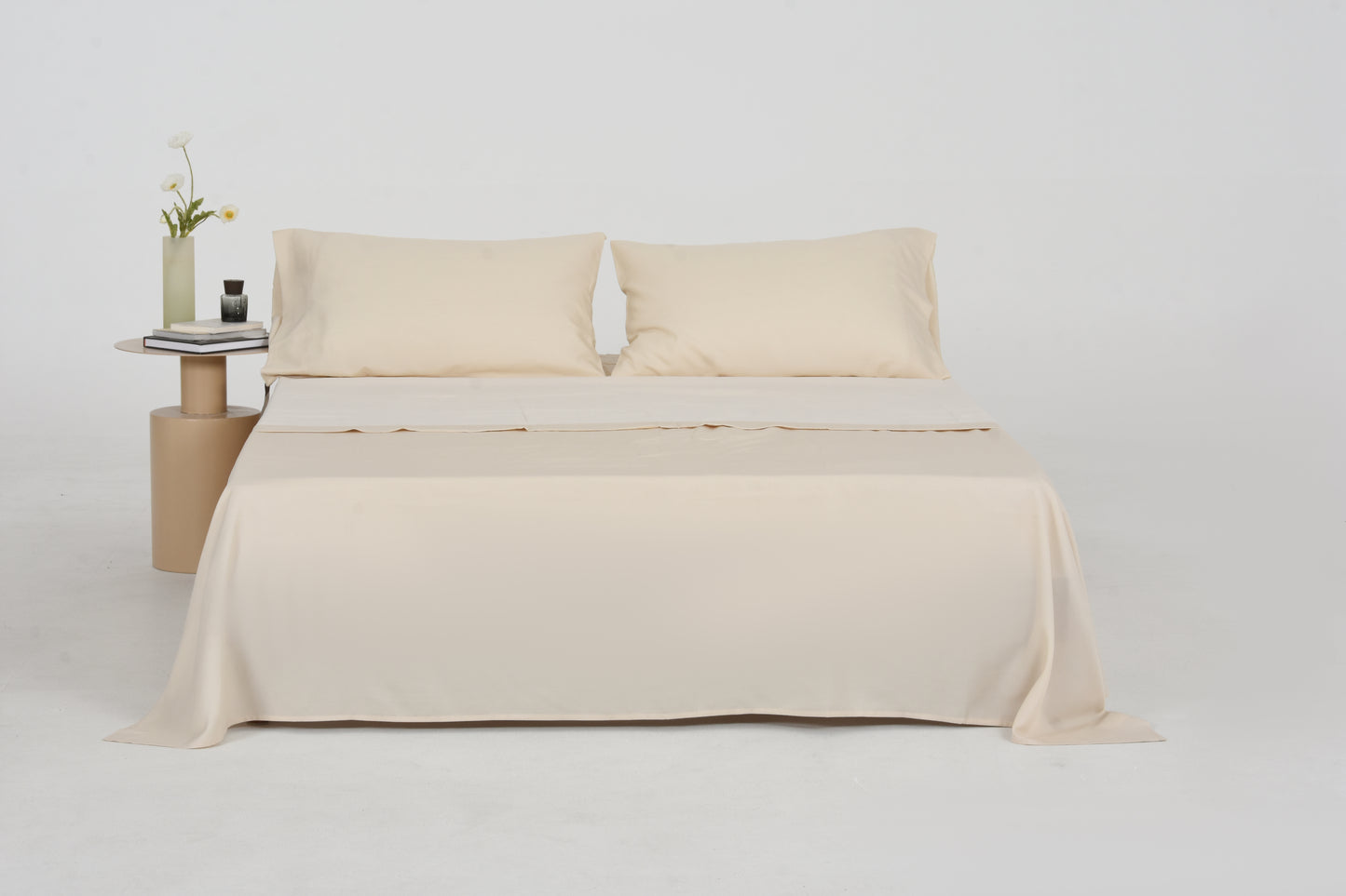 (white) four-piece bed set