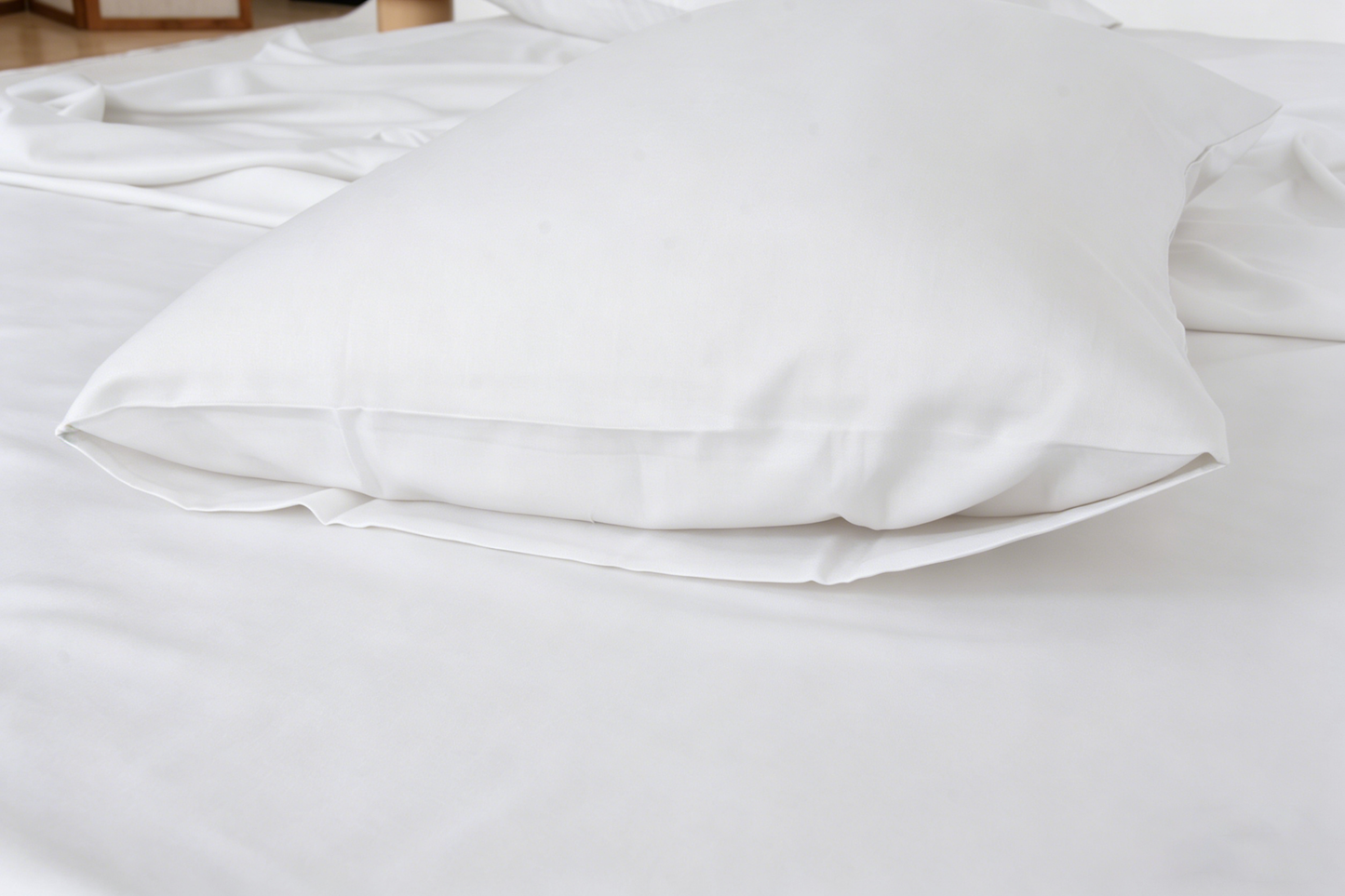(white) four-piece bed set