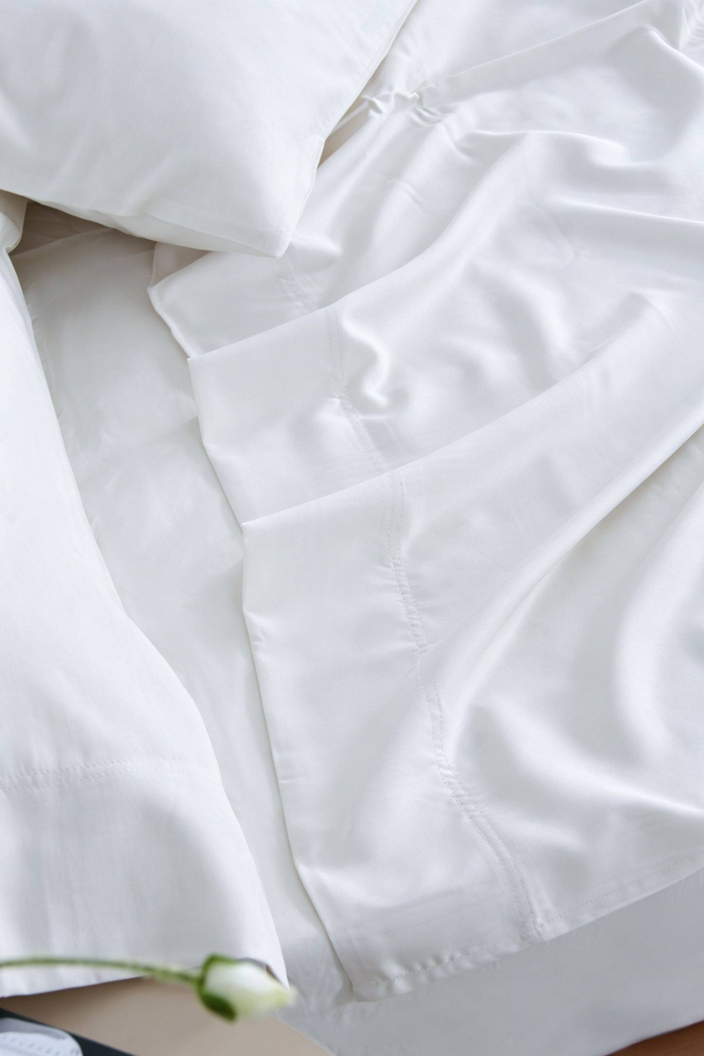 (white) four-piece bed set
