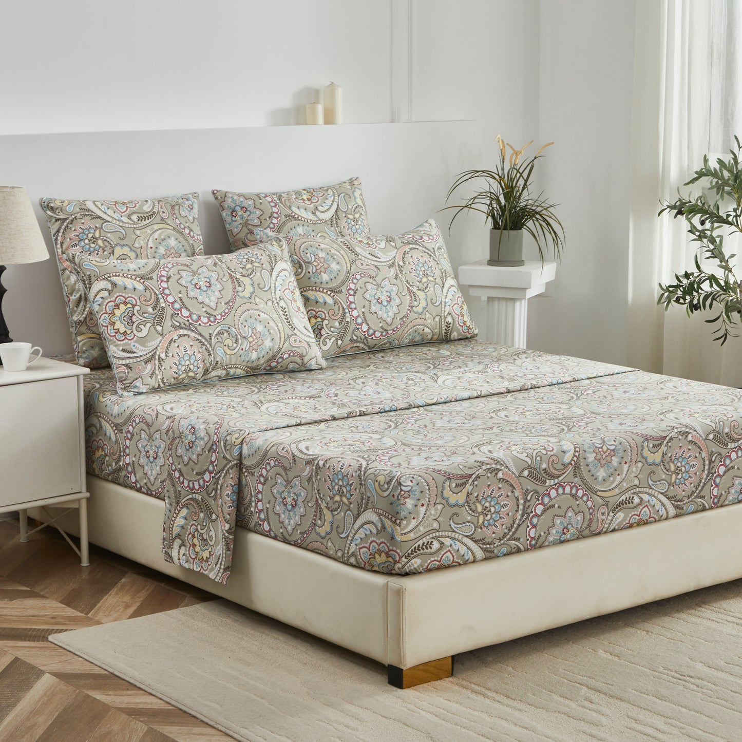 Muted Multicolor Paisley Custom Cotton Bedding Set Hidden Button Closure Inner Corner Ties Custom Size Bed Sheets